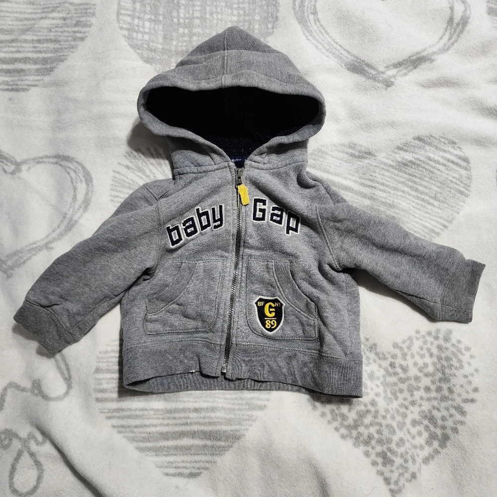 Baby GAP Gray‎ Hoodie for Kids 12-18M
